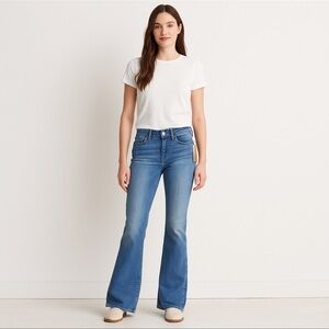 American Eagle Kickboot Jeans Women’s 10 30W x 32L Light Wash NWT Stretch Denim